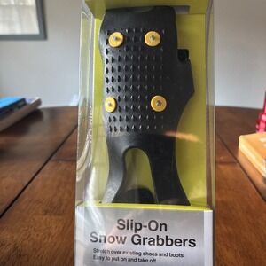 NEW Protocol Slip-On Snow Grabbers Size XL 11-16 (NEW in PACKAGE)